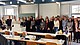 Projektpräsentation an der Uni Hohenheim: Die Studierenden mit Simon Umbreit und Ella Marx von oddity (links), Kai Hochow von smart und Anne Betten von der Flughafen Stuttgart GmbH (beide Mitte).